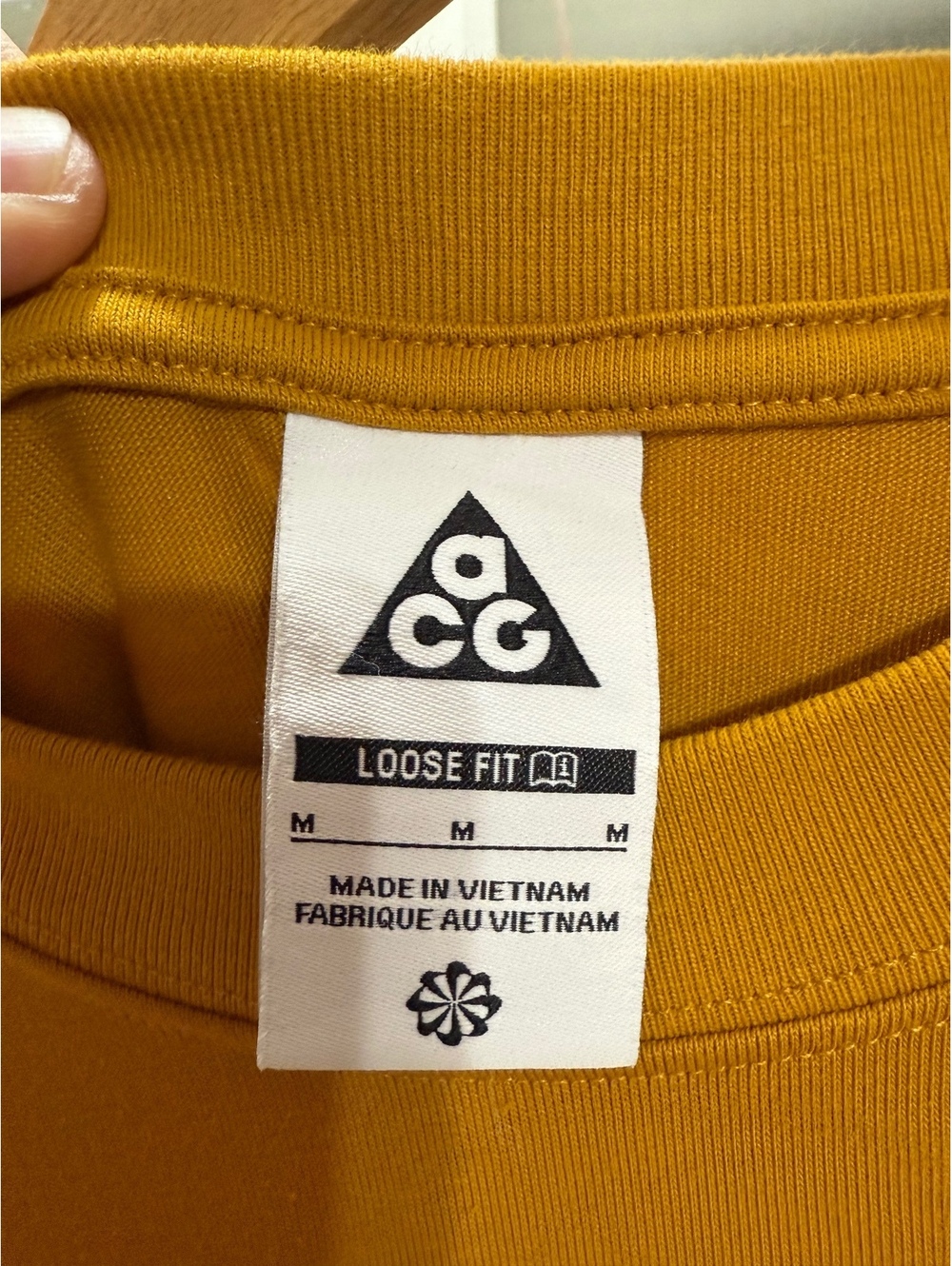 Nike ACG "Insects" Men's Long Sleeve T- Shirt - Picture 3 of 5